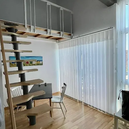 Cozy Dachgeschoss-atelier Munich