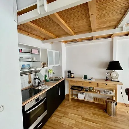 Cozy Dachgeschoss-atelier Apartment *